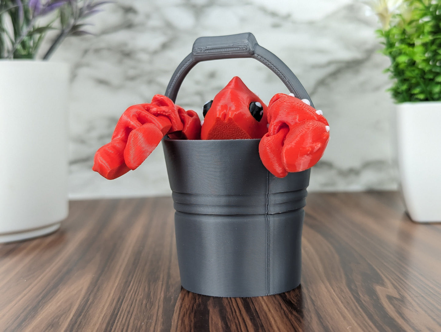 Lobster Fidget Toy with Bucket - Articulated 3D Print - Stress Relief for Adults and Kids - Unique Desk Toy - Flexible Sensory Animal