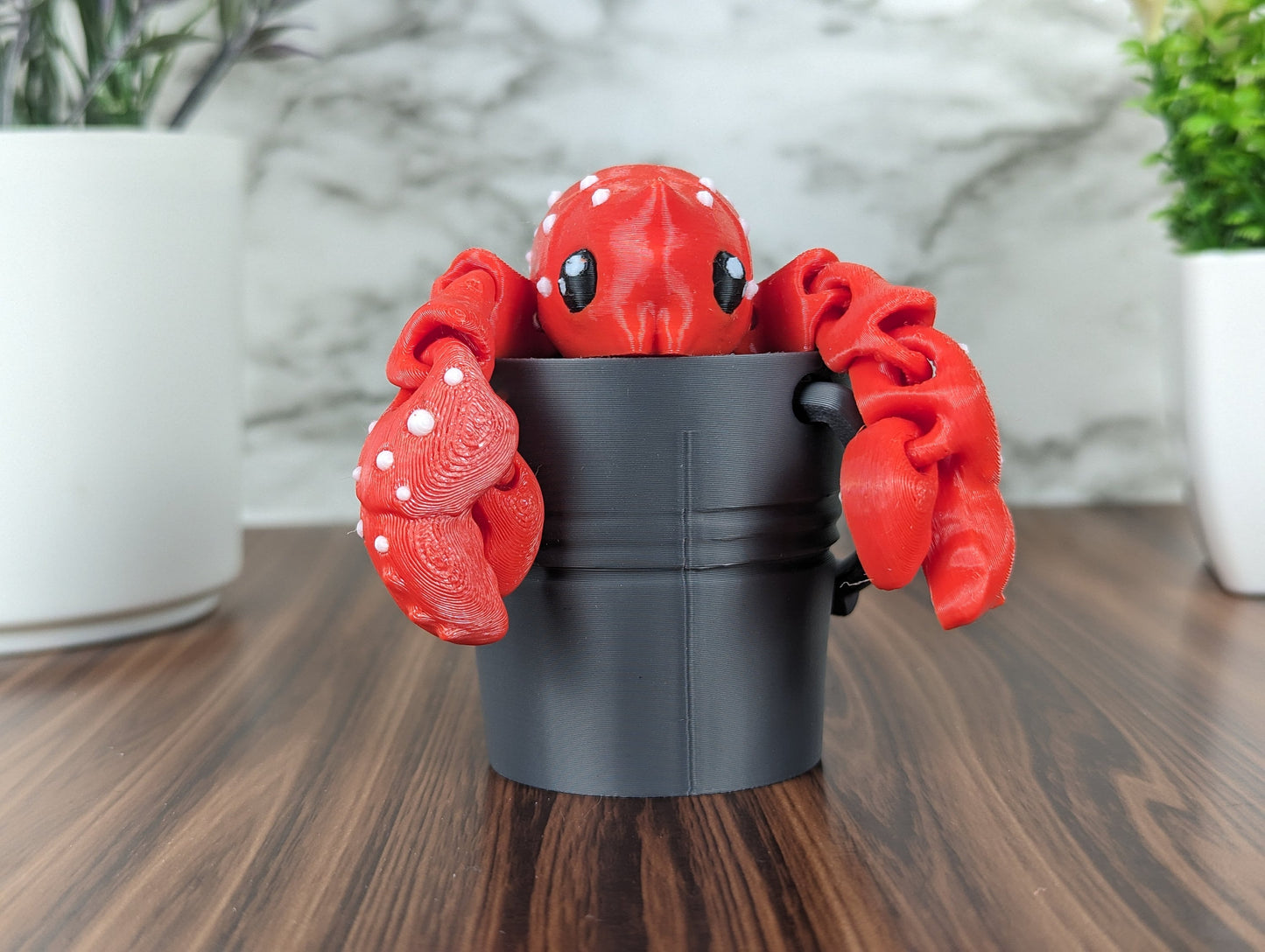 Lobster Fidget Toy with Bucket - Articulated 3D Print - Stress Relief for Adults and Kids - Unique Desk Toy - Flexible Sensory Animal