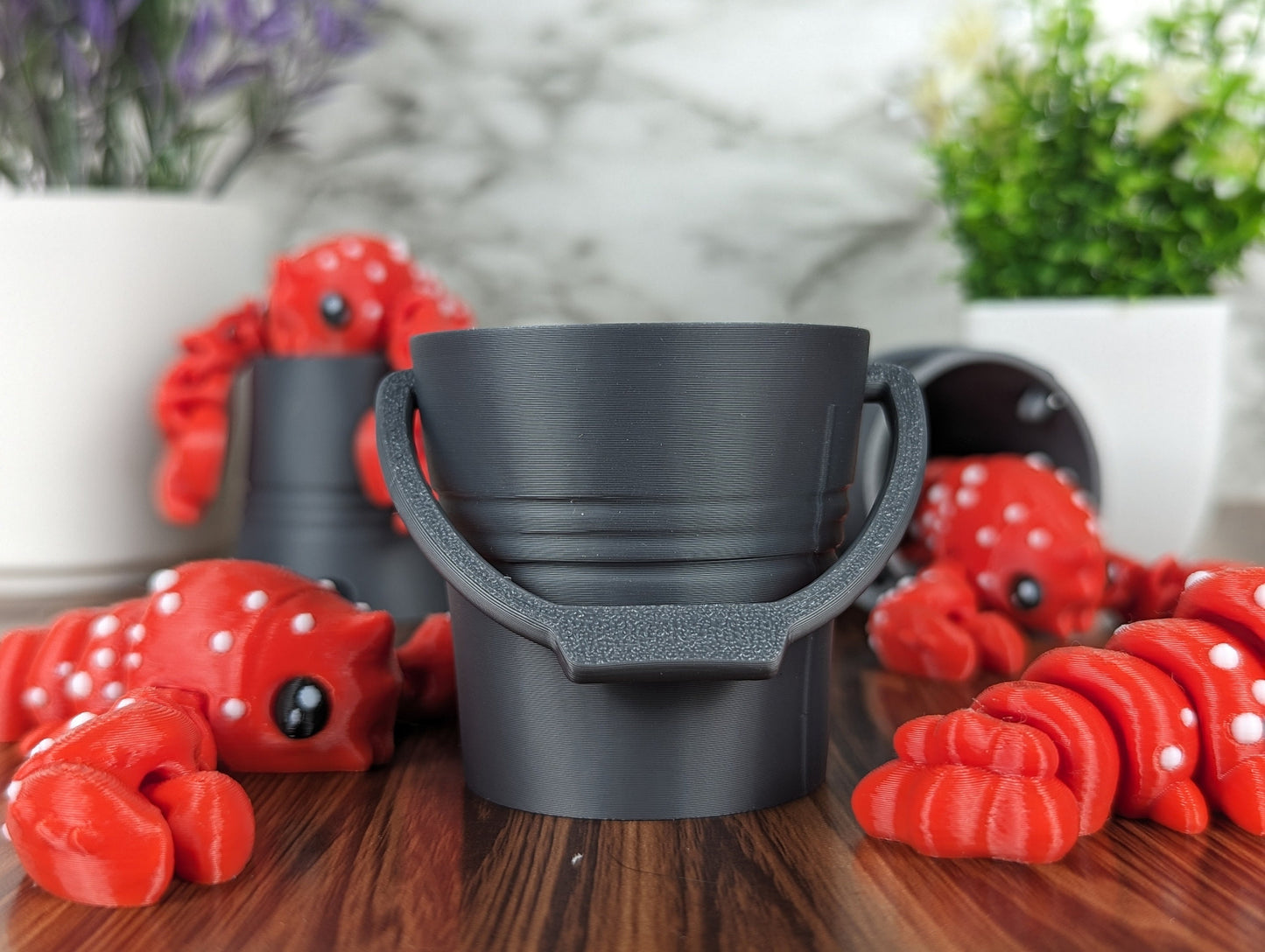 Lobster Fidget Toy with Bucket - Articulated 3D Print - Stress Relief for Adults and Kids - Unique Desk Toy - Flexible Sensory Animal